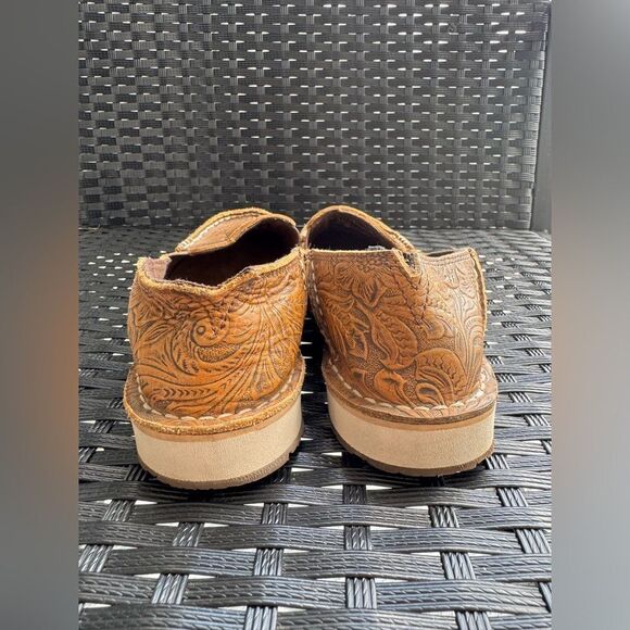 Ariat Women’s Embossed Leather Slip-On Shoes Size 5.5B Floral Tooled Western - Picture 3 of 6